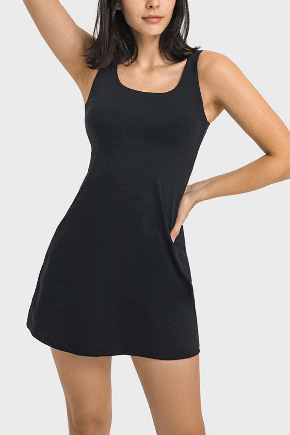 Black / 4